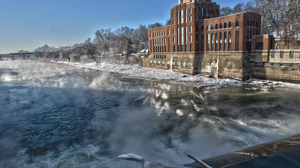 Photo of icy Iowa River and Stanley Hydraulics Lab