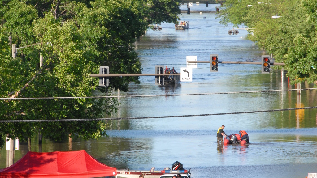 National Guard assists with 2008 flood in Cedar Rapids