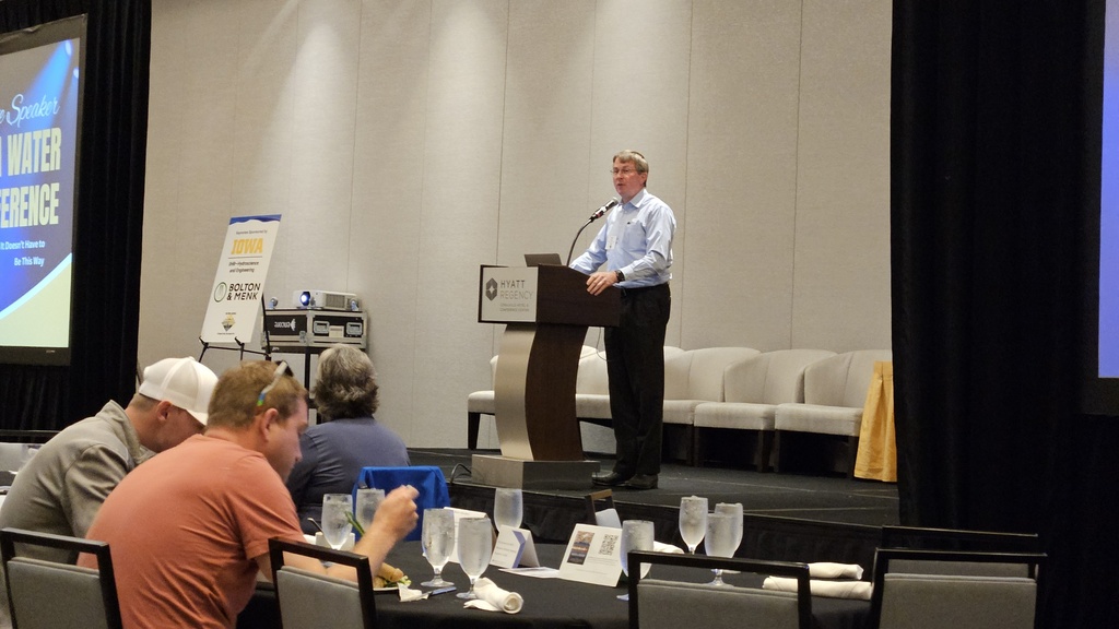 Iowans discuss ripple effects of federal shutdown